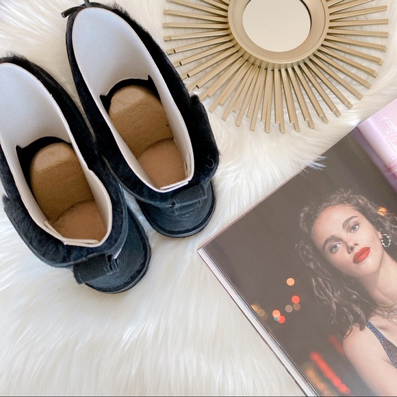 UGG Esther Bootie - Picture 8 of 8